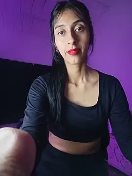Im Kloe online show from May 2026 11:01:02 PM