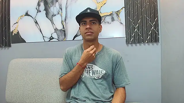 Snapshot of MARCO_SPENCER chatting on November 2025 12:40:01 PM MARCO SPENCER online show from November 2025 12:40:01 PM