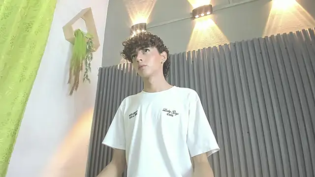 CRISS ALLEN1 online show from March 2026 12:56:01 PM