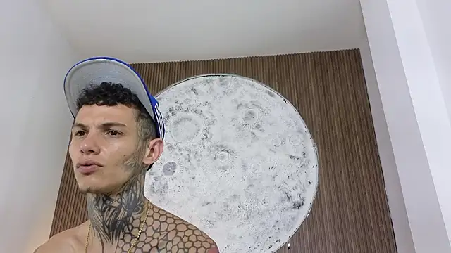 Snapshot of Paulo_527 chatting on March 2026 02:01:02 AM Paulo 527 online show from March 2026 02:01:02 AM