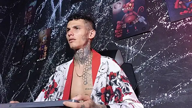 Snapshot of Paulo_527 chatting on April 2026 04:53:01 AM Paulo 527 online show from April 2026 04:53:01 AM