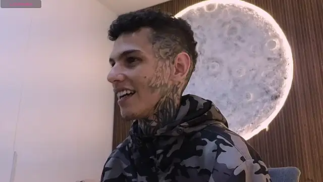 Snapshot of Paulo_527 chatting on April 2026 04:56:01 AM Paulo 527 online show from April 2026 04:56:01 AM