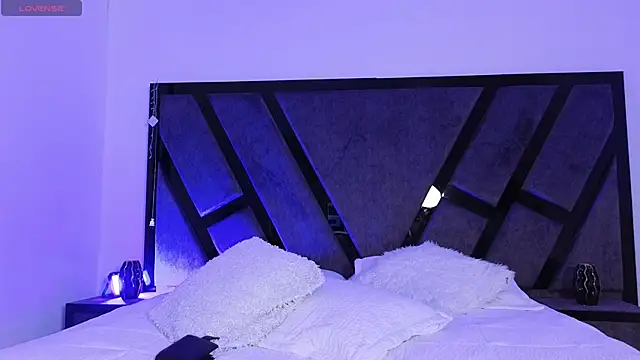 Snapshot of Paulo_527 chatting on April 2026 07:03:02 AM Paulo 527 online show from April 2026 07:03:02 AM