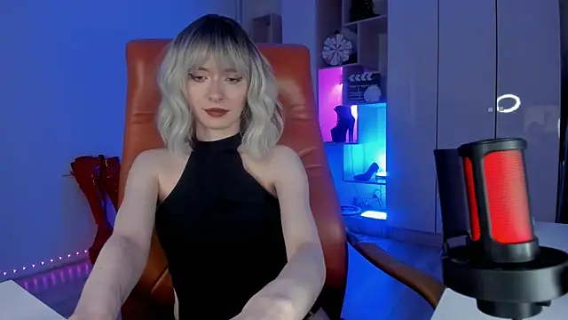 Snapshot of Mistress_Iris chatting on June 2026 03:54:01 PM Mistress Iris online show from June 2026 03:54:01 PM