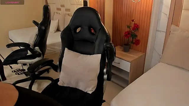 Snapshot of samantha_quinnn chatting on January 2026 04:25:01 AM samantha quinnn online show from January 2026 04:25:01 AM