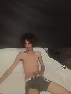 Snapshot of theyllorwillian chatting on December 2025 12:16:01 AM theyllorwillian online show from December 2025 12:16:01 AM