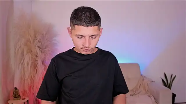 Snapshot of Juan_belmont chatting on April 2026 10:57:01 AM Juan belmont online show from April 2026 10:57:01 AM