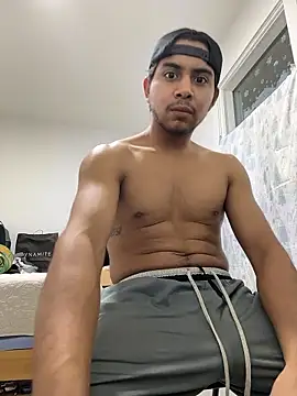 Snapshot of Montana-13 chatting on January 2026 11:30:01 PM Montana-13 online show from January 2026 11:30:01 PM