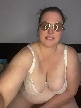 bea french curvy online show from April 2026 08:25:02 PM