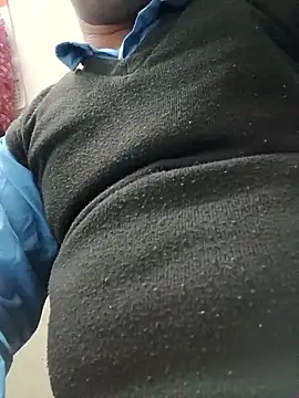 achut32 online show from December 2025 01:38:02 PM