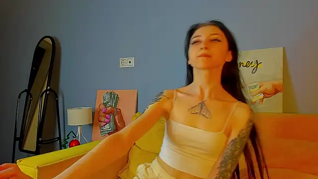 Ellen Hops online show from December 2025 04:20:02 AM