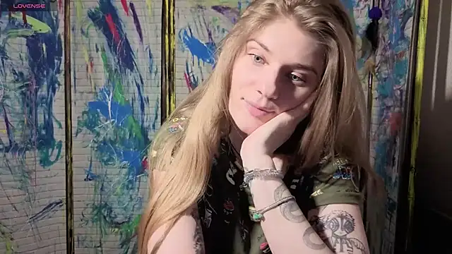 Snapshot of Adell_Love chatting on April 2026 06:30:02 PM Adell Love online show from April 2026 06:30:02 PM