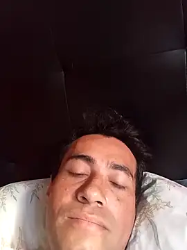 Snapshot of zeusdiosd chatting on December 2025 01:06:01 PM zeusdiosd online show from December 2025 01:06:01 PM