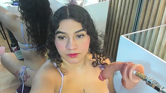 Snapshot of Gretta_Wild chatting on November 2025 12:31:02 PM Gretta Wild online show from November 2025 12:31:02 PM