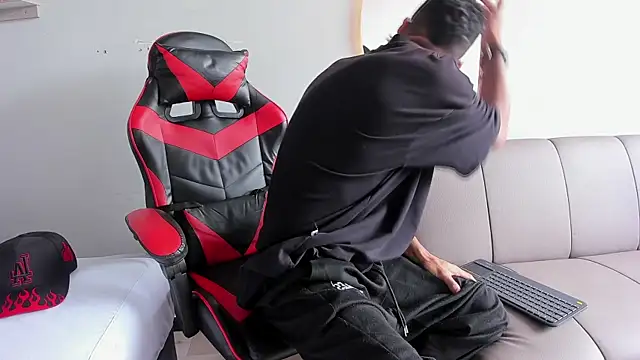 MatthewCullen online show from December 2025 07:31:01 PM