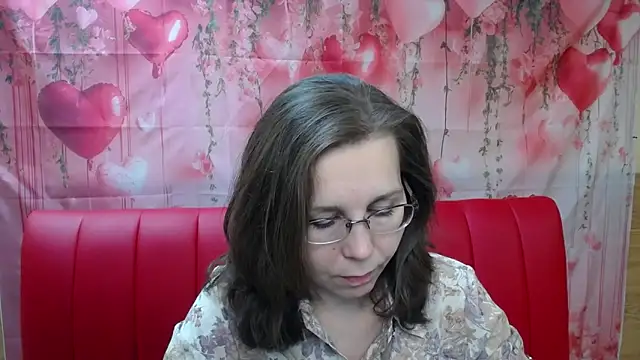 Snapshot of DaisyEdit chatting on March 2026 06:18:01 AM DaisyEdit online show from March 2026 06:18:01 AM