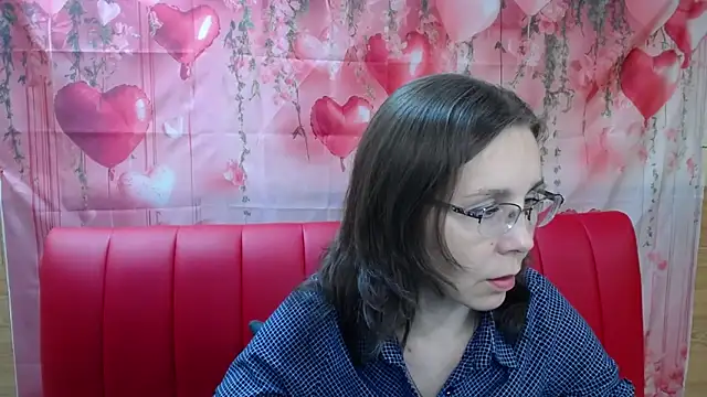 Snapshot of DaisyEdit chatting on March 2026 06:17:02 AM DaisyEdit online show from March 2026 06:17:02 AM