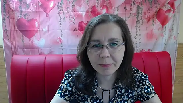 Snapshot of DaisyEdit chatting on April 2026 05:26:02 AM DaisyEdit online show from April 2026 05:26:02 AM