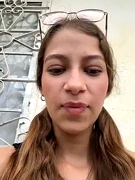 Vanneskk online show from December 2025 01:05:02 PM