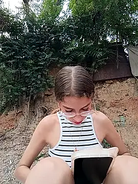 Vanneskk online show from February 2026 02:58:02 PM