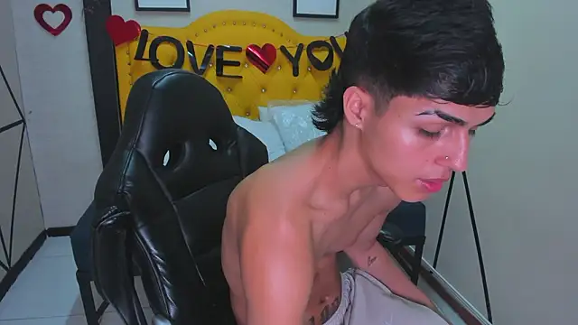 Ethan Jamees online show from February 2026 08:05:01 PM