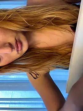 madlynginger online show from December 2025 02:03:01 PM