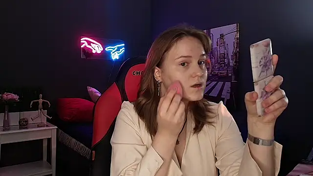 Snapshot of Rada_Reiss chatting on November 2025 04:20:02 PM Rada Reiss online show from November 2025 04:20:02 PM