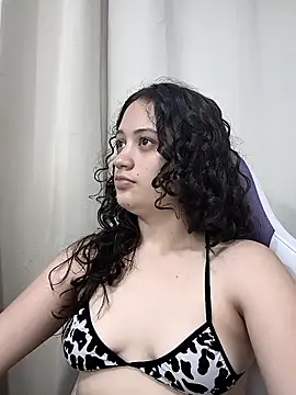 Snapshot of Alana_444 chatting on April 2026 03:51:01 AM Alana 444 online show from April 2026 03:51:01 AM