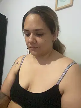 LoreinnFox online show from April 2026 06:52:01 AM