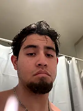 Snapshot of youngmanladies chatting on December 2025 12:08:01 AM youngmanladies online show from December 2025 12:08:01 AM