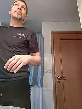 Snapshot of lorisaux chatting on February 2026 07:37:02 AM lorisaux online show from February 2026 07:37:02 AM