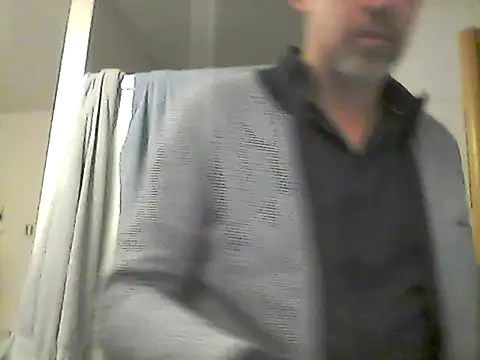 Snapshot of lorisaux chatting on February 2026 08:20:02 PM lorisaux online show from February 2026 08:20:02 PM