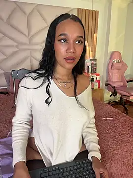 coraline vera online show from April 2026 07:43:01 PM