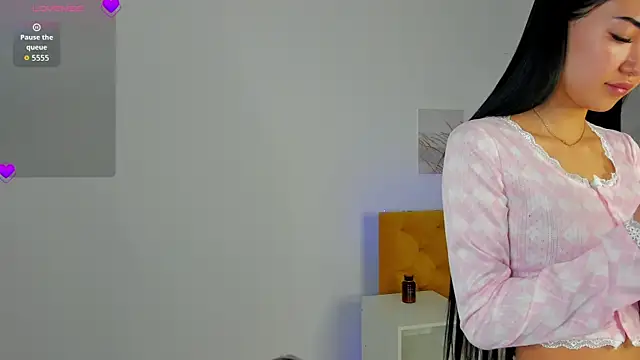 Snapshot of Vonen_Ray chatting on April 2026 01:38:01 AM Vonen Ray online show from April 2026 01:38:01 AM