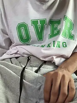 Snapshot of austindaddy69 chatting on April 2026 04:37:01 AM austindaddy69 online show from April 2026 04:37:01 AM