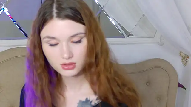 CrystalBrooks online show from November 2025 04:55:01 PM