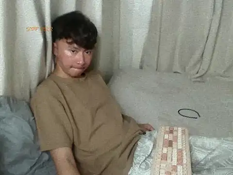 Snapshot of asiantwink0000 chatting on November 2025 12:52:01 PM asiantwink0000 online show from November 2025 12:52:01 PM