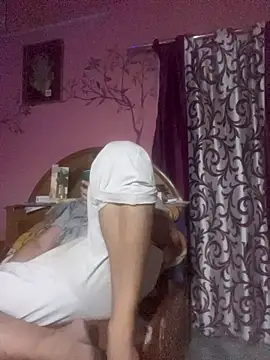 Snapshot of Saxymood1111 chatting on April 2026 05:43:02 PM Saxymood1111 online show from April 2026 05:43:02 PM