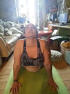 Snapshot of BBWorking chatting on March 2026 10:44:02 AM BBWorking online show from March 2026 10:44:02 AM