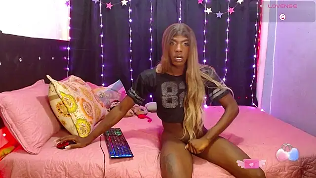 Snapshot of antonella_wolfe02 chatting on March 2026 04:18:01 AM antonella wolfe02 online show from March 2026 04:18:01 AM