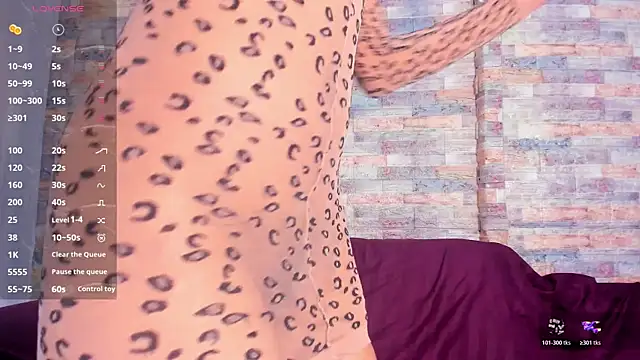 Brizza H033 online show from May 2026 09:34:01 PM