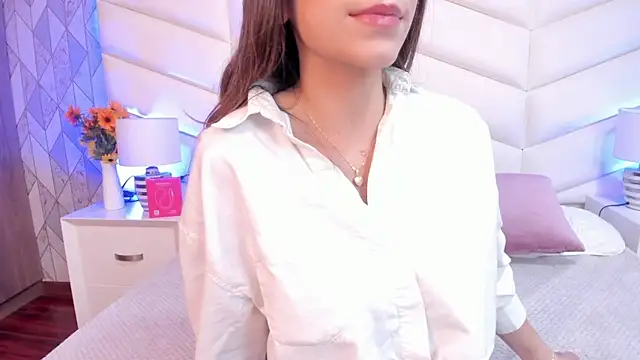 Lizzi Hotman  online show from February 2026 08:35:01 PM