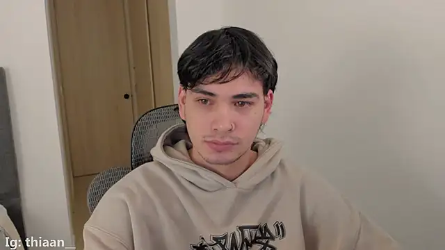 Snapshot of thiaann chatting on November 2025 10:29:01 AM thiaann online show from November 2025 10:29:01 AM