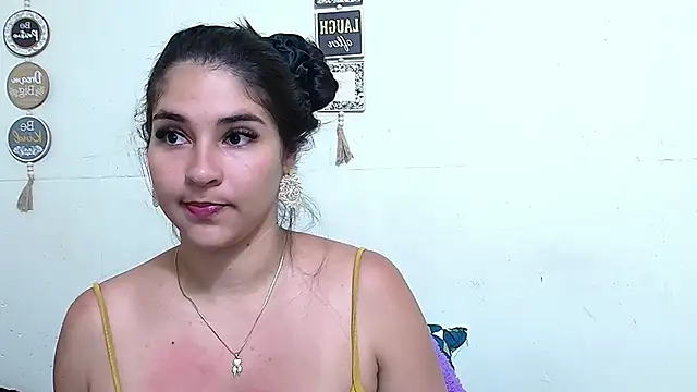 Snapshot of rose_towers4 chatting on April 2026 09:31:01 AM rose towers4 online show from April 2026 09:31:01 AM