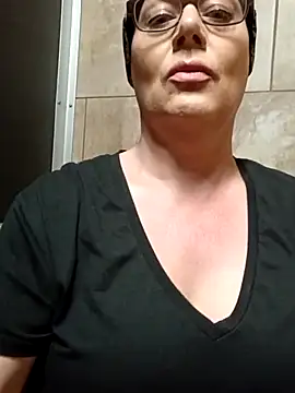 Snapshot of Mona_The_MILF chatting on July 2026 06:15:01 AM Mona The MILF online show from July 2026 06:15:01 AM