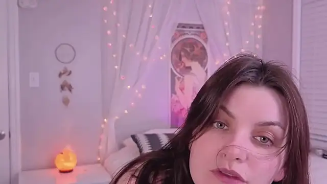 LysandraLace online show from March 2026 02:26:02 AM