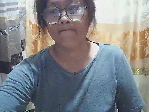 Snapshot of fireflower70 chatting on March 2026 10:04:02 PM fireflower70 online show from March 2026 10:04:02 PM