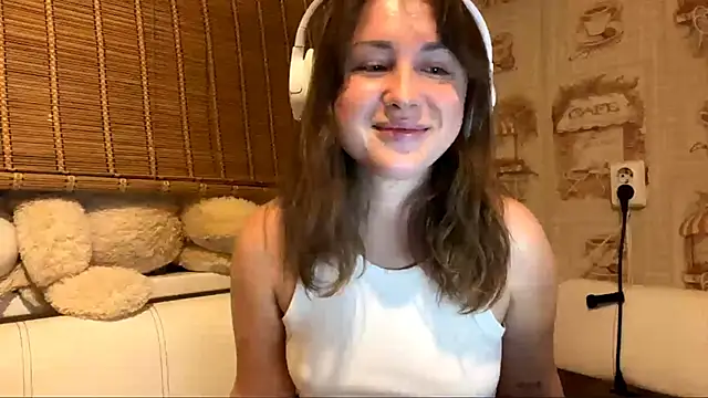 Snapshot of Tessa_Muse chatting on November 2025 03:48:02 PM Tessa Muse online show from November 2025 03:48:02 PM