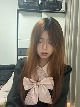 xiaohui660 online show from November 2025 07:22:02 AM