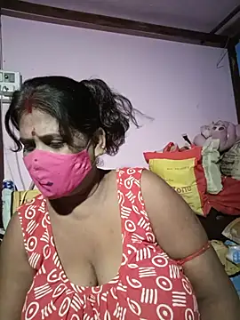 Snapshot of me-pari-hu chatting on July 2026 05:48:02 PM me-pari-hu online show from July 2026 05:48:02 PM